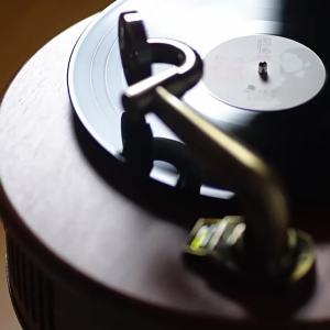 Vintage phonograph vintage vinyl record player Bluetooth speaker European r ornament