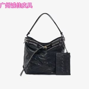 GROTT0 Cái le Niềm vui 26 Túi tote da thật xếp ly mềm mại phong cách casual tối giản mẫu mới có thể đeo chéo hoặc đeo vai.