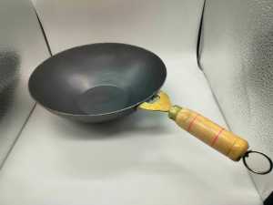 Pre-Seasoned Iron Wok Pan 26 cm with Strong Wooden Handle | Gas Stove Compatible | 100% Pure Iron Cookware