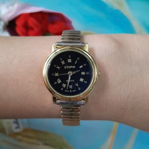 Đồng hồ nữ UTOPIA dây chun second hand si nhật- đã qua sử dụng