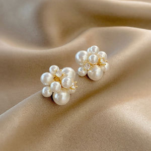 GL18K gold Korean Pearl Flower Zircon Fashion Design Sense Earrings for women ES69115