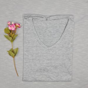 Minola Kaos Wanita V-Neck Lengan Pendek Warna Solid Casual