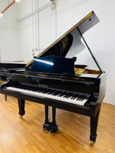 Kawai 750 Grand Piano
