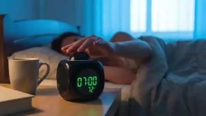 Projection Clock Digital Voice Report Alarm Adjustable Angles Built in Loudspeakers Large Control Buttons Loud Sound Lightweight Temperature Display Clock for Bedroom