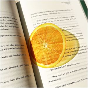 ERMENLED Delicate Apple Bookmark Premium Feeling Transparent Reading Mark  Unique Simulation Bookmark Student Gift
