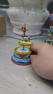 Cổ Điển Sắt Windup Đồ Chơi Xoay Tàu Vũ Trụ Bức Tượng Tinplate đồ chơi lò xo Cho Nhà Và Văn Phòng Hiển Thị Sưu Tập Quà Tặng