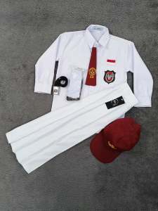 setelan seragam sekolah putih-putih panjang perempuan sd kelas 1-6 topi merah