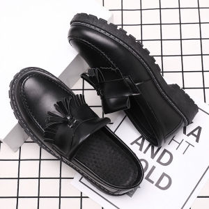 Korean Loafers Shoes for Men Black Casual Shoes Non-Slip Soft Sole Lightweight Leather Shoes