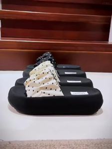 [Free Shipping] Thick-Soled Slippers For Women Fashionable Summer Outdoor Wear Polka Dot Design Pleated Height-Increasing Soft-Soled Stylish One-Strap Sandals