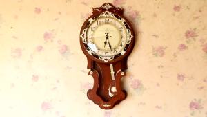 Sacesr Wood Vintage Wall Clocks Silent Pendulum Clock Nordic Large Home Decor Watches Living Room Luxury Art Decoration Accessories 9Q4T2