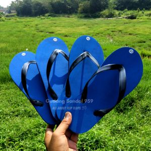 SENDAL JEPIT SANTAI COWOK DEWASA WARNA BLUE SKY