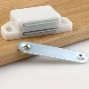 NAM CHÂM HÍT GIỮ TỦ NỘI THẤT (LỚN)