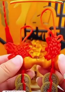 4PCS Trang trí Phong Thủy Tai sui Đồng tiền kim loại Bùa hộ mệnh Bầu gỗ Đồng nguyên chất Đồng tiền Năm Hoàng Đế Dây tua rua bùa hộ mệnh Phong Thủy Bùa hộ mệnh may mắn Phong Thủy phù hợp cho ô tô đồ nội thất túi xách nhà cửa và văn phòng