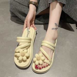 Free Shipping New Floral-Patterned Women’S Sandals Thick-Soled Non-Slip Perfect For Summer Outings Versatile Two-Way Wear Roman-Style Casual Sandals Black