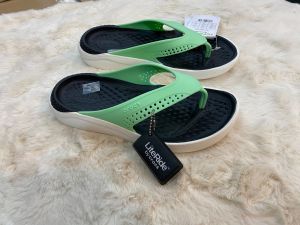 Crocs LiteRide Flip ของผู้ชาย และหญิง M4---M11 รองเท้าเบาพื้นนุ่ม ใส่สบายเท้ามากๆ