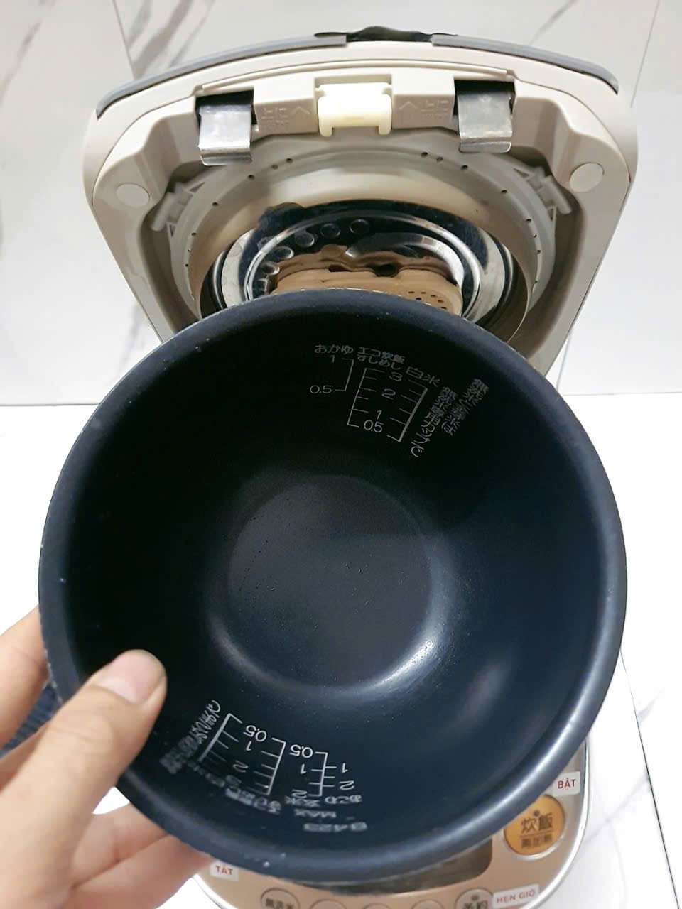 Tôi đã mắc sai lầm khi mua nồi cơm điện cao tần, đến khi sử dụng Zojirushi 0.54L nhật bãi mới thấy hối hận