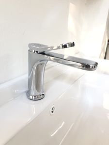 Vòi rửa mặt cao cấp thân thấp cao cấp GR4002B