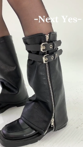 Black PU Leather Leg Sleeves with Eyelet Straps and Zippered for Women Harajuku Y2K Goth Punk Leg Warmers Flared Socks