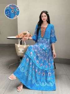 เดรส เดรสสาวอวบ เดรสยาว ลายกราฟฟิค ฟรีไซด์อก32-44 ยาว47 นิ้ว ตรงคอเป็นงานปักจริง เรียบหรู สาวอวบอ้วนใส่ได้ ผ้าสปันใส่เย็น มีน้ำหนัก มีเชือกผูกปรับได้ ส่งจากไทย