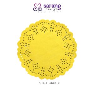 ⚡️READY STOCK⚡️ 100 PCS Doily Paper 5.5 Kertas Tapak Kuih Cupcake Dolly Paper Doorgift Diy