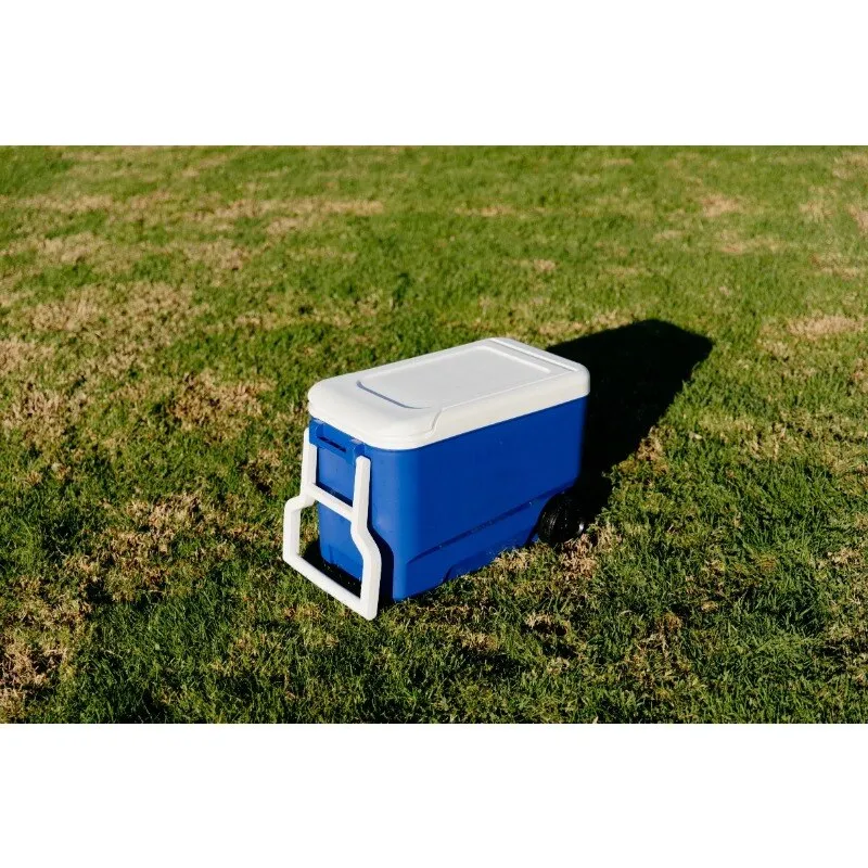 Igloo 38 quart wheeled 2024 cooler