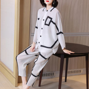 [NOVA quality] Miyake pleated geometric stitching Western-style plus size cardigan  Autumn new loose bat sleeve jacket