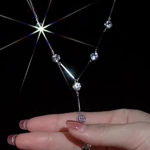 AE New ultra-shiny diamond-embellished light luxury niche design long sweater chain for women high-end fashion versatile collarbone necklace