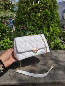 TORI BURCH SLINGBAG FASHION WANITA KOREA DENGAN BAHAN BORDIRAN LEMBUT DAN KOKOH SERTA VARIASI ALAT EMAS MENGKILAP DAN RANTI EMAS