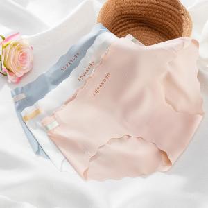 ICE SILK seamless (S-L) panties made of pure cotton and antibacterial crotch.