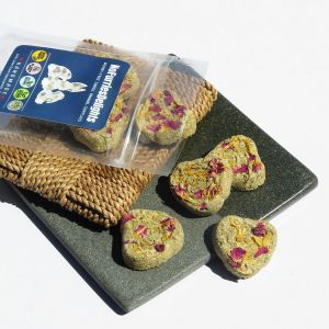Hayflower Mini Cakes | No Furries Delights | Handmade Hay-Based Treats for Small Animals & Birds
