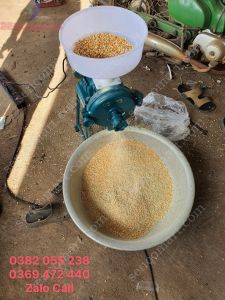 Máy nghiền ngô gia đình có núm điều chỉnh to nhỏ