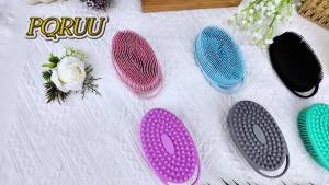 Bộ 3 miếng chà lưng bằng silicone PQRUU dùng để chà khi tắm giúp loại bỏ tế bào chết trên da phù hợp với mọi loại da chất liệu silicone mềm mại dùng được cho cả nam và nữ tạo bọt nhanh màu đen xanh dương xám.