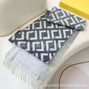 รุ่นสูงสีรุ่นย้อนยุค FF ผ้าคลุมไหล่ผู้หญิง ฤดูใบไม้ร่วง ฤดูหนาว แคชเมียร์ ขนสัตว์ อุ่น สีเทา สีขาว ผ้าพันคอพู่ ผ้าคลุมไหล่ สังคม หนา