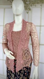 Atasan Kebaya Kutubaru & Longtorso: Desain Elegan untuk Penampilan yang Nyaman