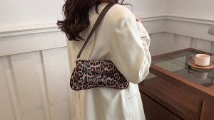 Women Bag Simple Underarm Bag Lovely Bows Armpit Bag Shopping Dating Bag Fashion Handbag Leopard Print Shoulder Bag