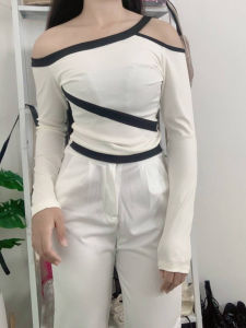 ชุดเซ็ตแขนยาว ทรงเข้ารูป ดีไซน์พิเศษ