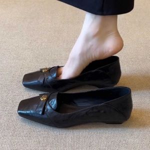 Soft Leather Vintage Camellia Soft Sole Loafers For Women Square Toe Bowknot Elegant Shoes Versatile Commuting Flats