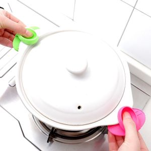 1 PCS Microwave Oven Mitts Kitchen Convenient Insulated Glove Finger Protect Wise Cook Tool Anti-hot Clip
