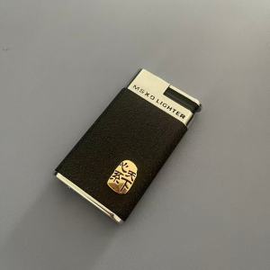 xinxi style lighter . Penampilan Sempurna Tiada Cacat.gas style.Ketelitian Tinggi. Pemantik Api Kulit Logam.Penampilan Sempurna