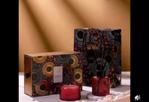SPRINGS.SG- Ready Stock Luxury embossed reed diffuser bottle and aromatic soy wax scented candle home diffuser set