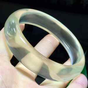 水晶   Pure Natural Yellow Crystal (36.5mm bracelet set) Bracelet 🍃 Unblemished and transparent. Yellow crystal is rich in moisture and often brings unexpected wealth to its owner 💰. It is an excellent choice for attracting and gathering wealth.