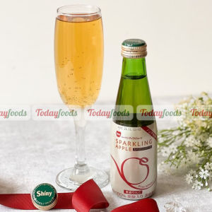 Nước Ép Táo Có Ga (Nhật Bản) Sparkling Apple Juice 200ML (Táo Amori)
