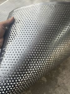 ( Ngang 1m2 - dài 50cm - lỗ tôn 4ly 6ly ) Tấm Lưới đột lỗ tổ ong làm màng loa  - Nhận đặt hàng yêu cầu theo kích thước