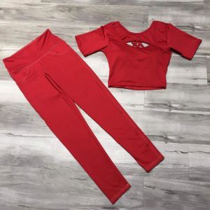 B026 - Bộ croptop hở ngực đan dây lưng có sẵn mút thể thao tập gym yoga nữ