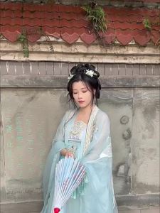 Sacesr 70cm Silk Fabric Tassel Umbrella Chinese Style Handheld Ancient Dance Umbrella Windproof Decorative Tassel Umbrella for Women K6R8Z