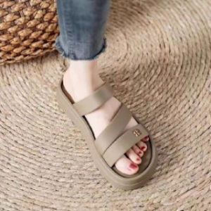 [Free Shipping] WomenS Flat Slippers Non-Slip New Summer Fashion WomenS Shoes With Buckle Korean Style Closed-Toe Half Slippers Casual Sandals