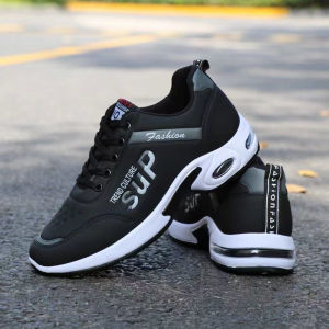 Lishops ใหม่ รองเท้าผ้าใบแฟชั่น งานดีมากใช้วัสดุหนังเทียมน้ำหนักเบาใส่สวยสบายเท้าด้วย ดีไซน์ออกมาได้ดูสปอร์ตใส่ใช้งานหรือเที่ยวก็ได้หมดเลย แถมราคาก็ยังคุ้มอีกต้องซื้อแล้ว