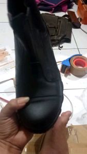 SEPATU BOT KULIT
