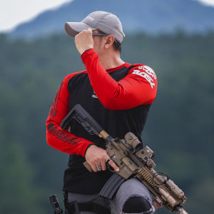 kaos distro raglan pria kombinasi merah dan hitam keren terbaru tebal kaosbos-bozrvk