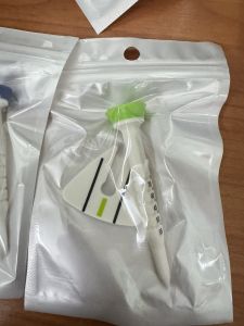 ทีตั้งลูกกอล์ฟ ล็อคระดับที 1 ชิ้น  Golf Tee  ตั้งแนวลูกกอล์ฟ